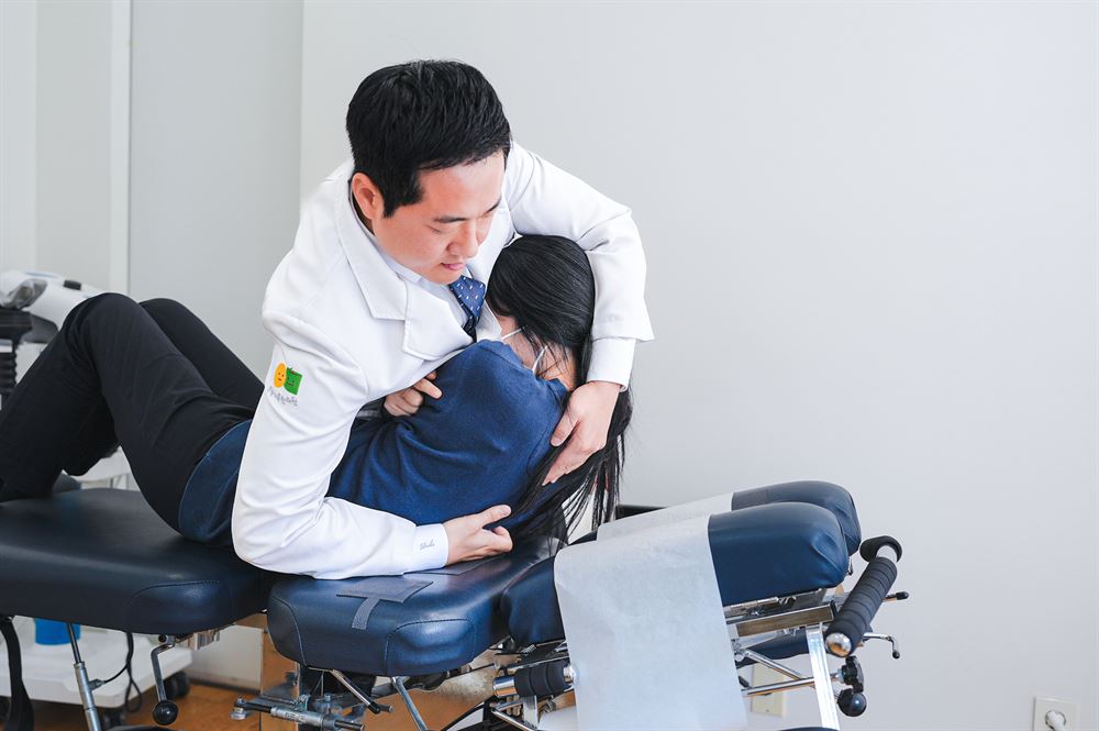 인덕가족한의원 추나 관절 가동성
